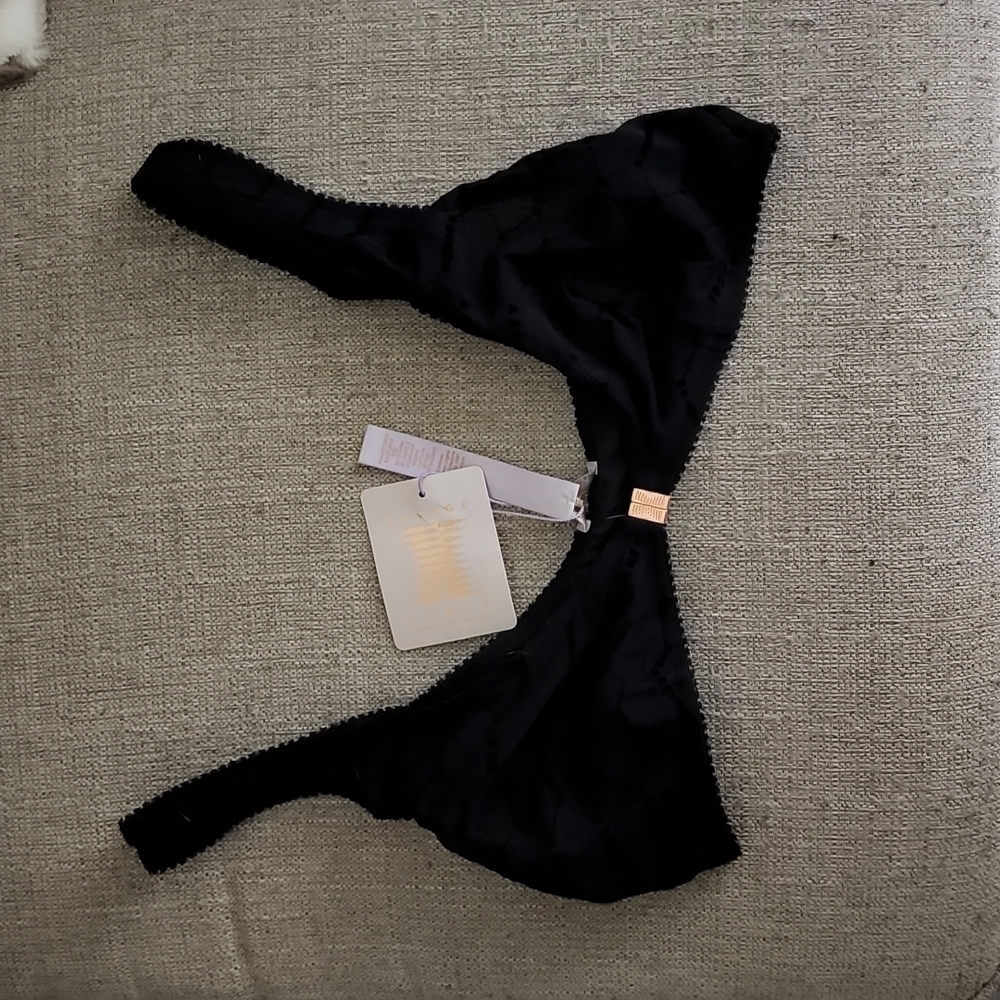 Savage X Fenty bralette